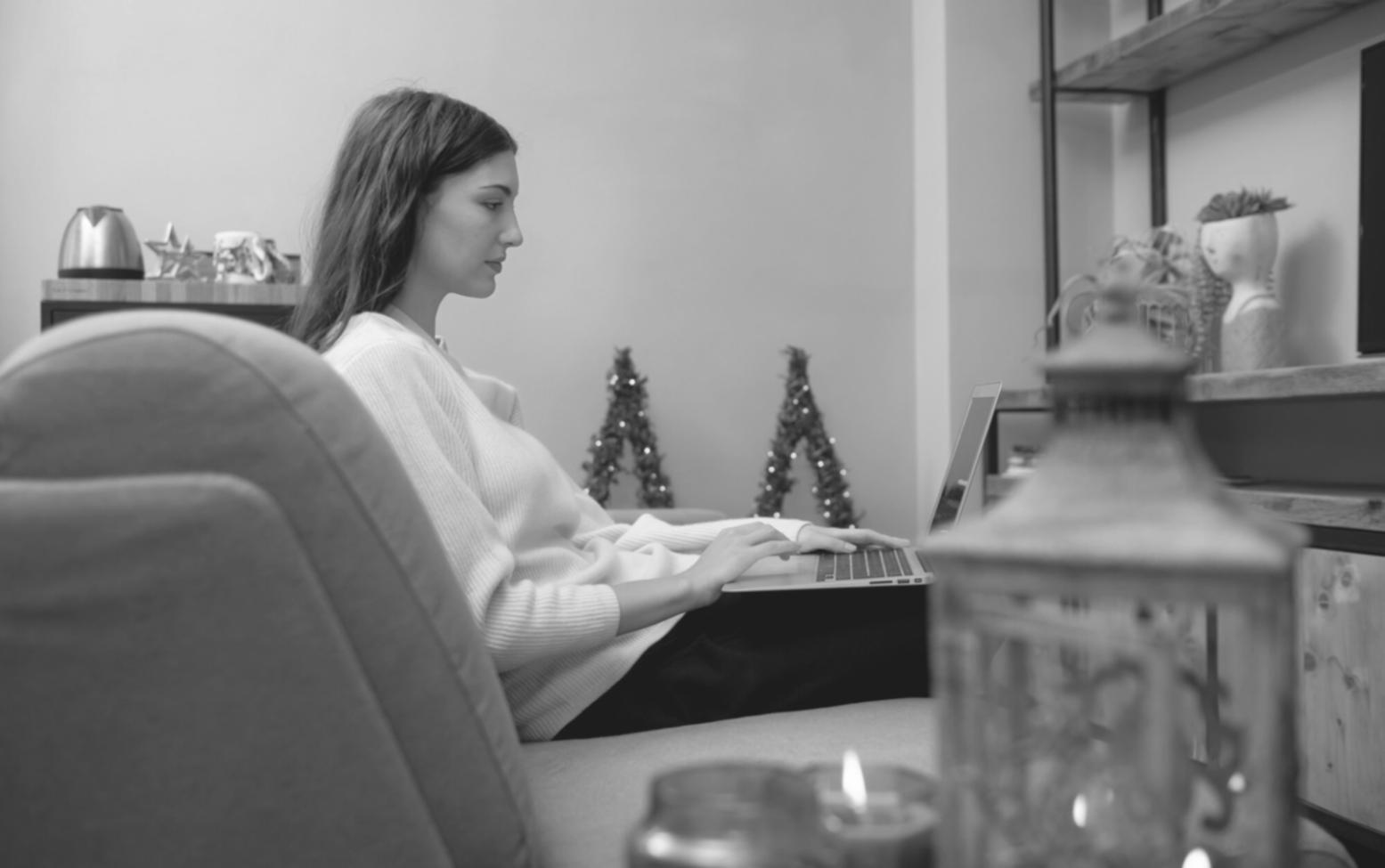 Aula moderna per formazione professionale con ambiente collaborativo